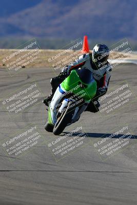 media/Jan-09-2022-SoCal Trackdays (Sun) [[2b1fec8404]]/Turns 9 and 8 (920am)/